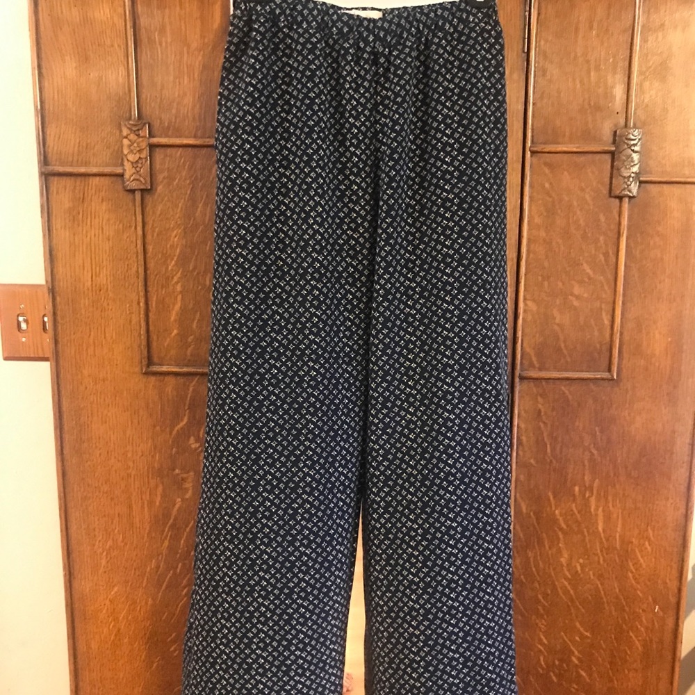 Philosophy floral pants navy and white